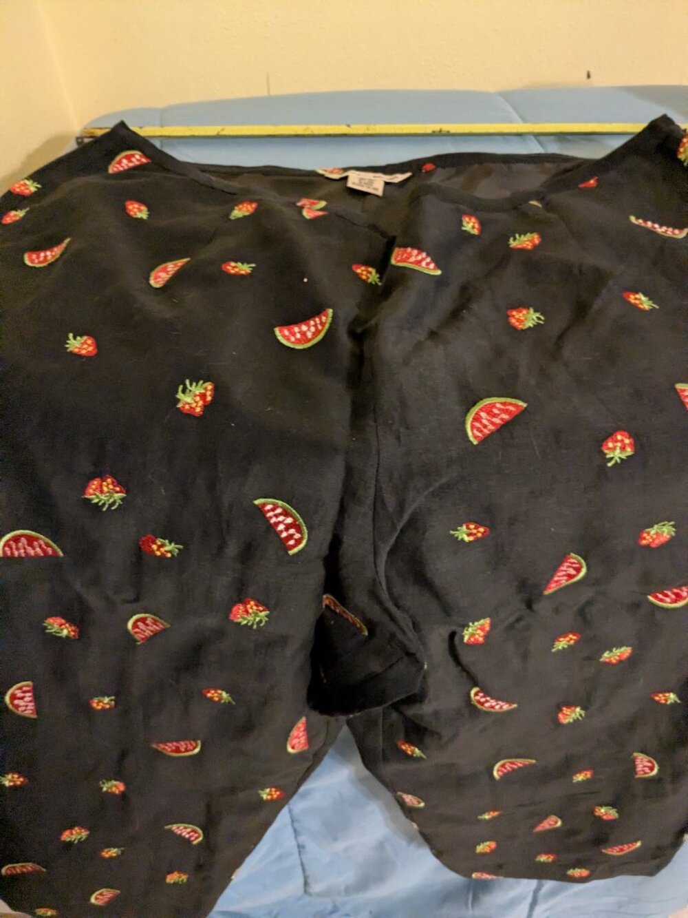 Watermelon capris